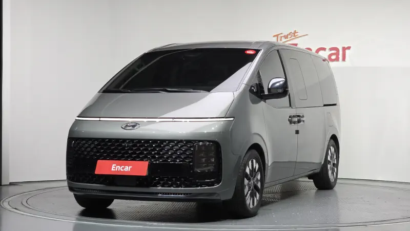 Hyundai Staria