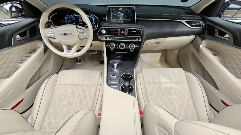 Genesis G70