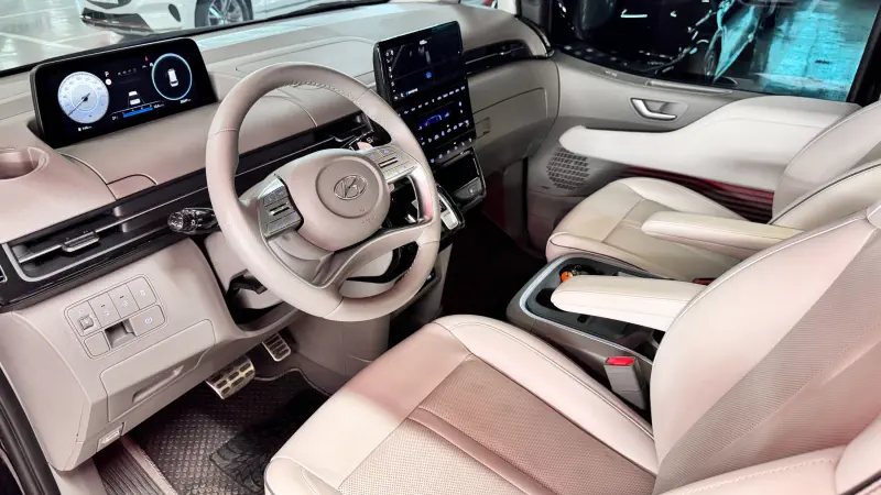 Hyundai Staria