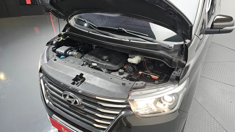 Hyundai Grand Starex