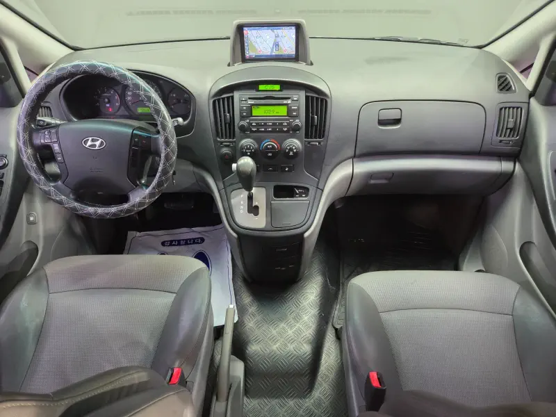 Hyundai Grand Starex