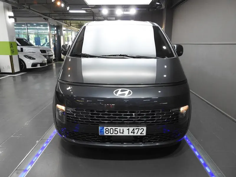 Hyundai Staria