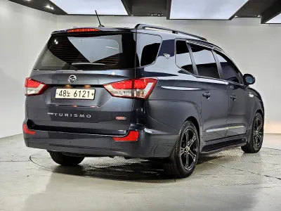 SsangYong Korando Turismo