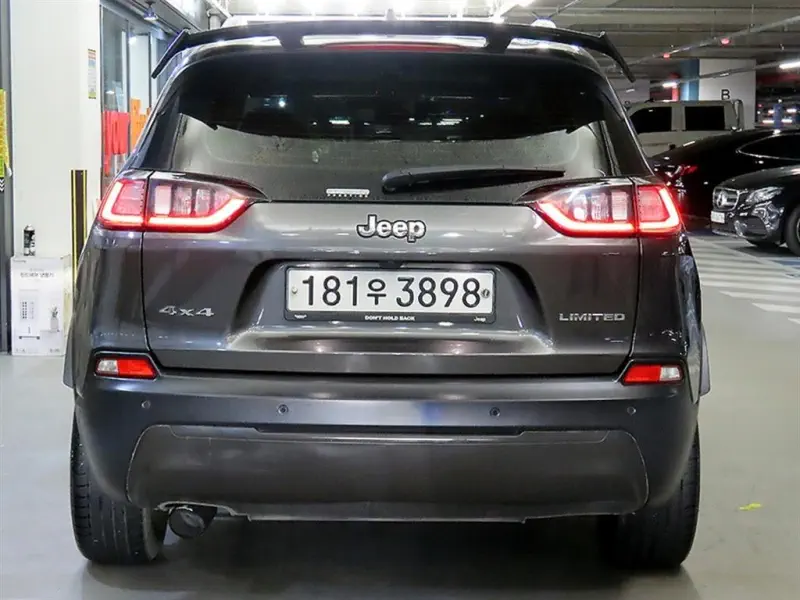 Jeep Cherokee