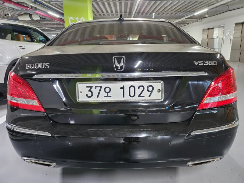 Hyundai Equus