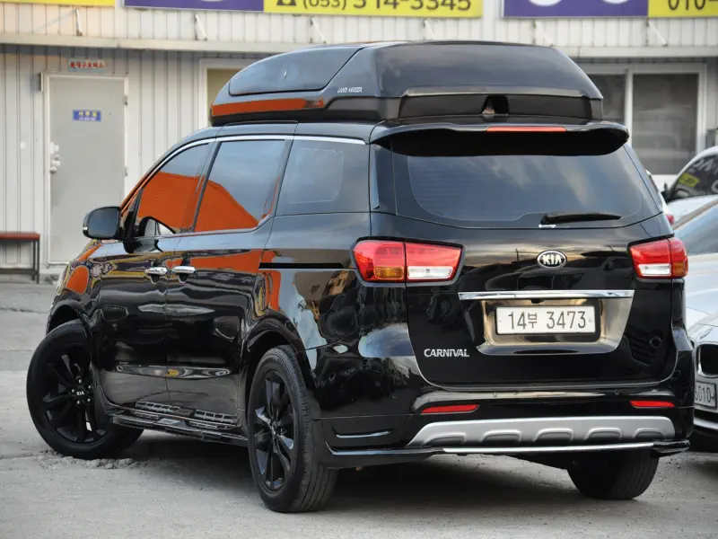 Kia Carnival