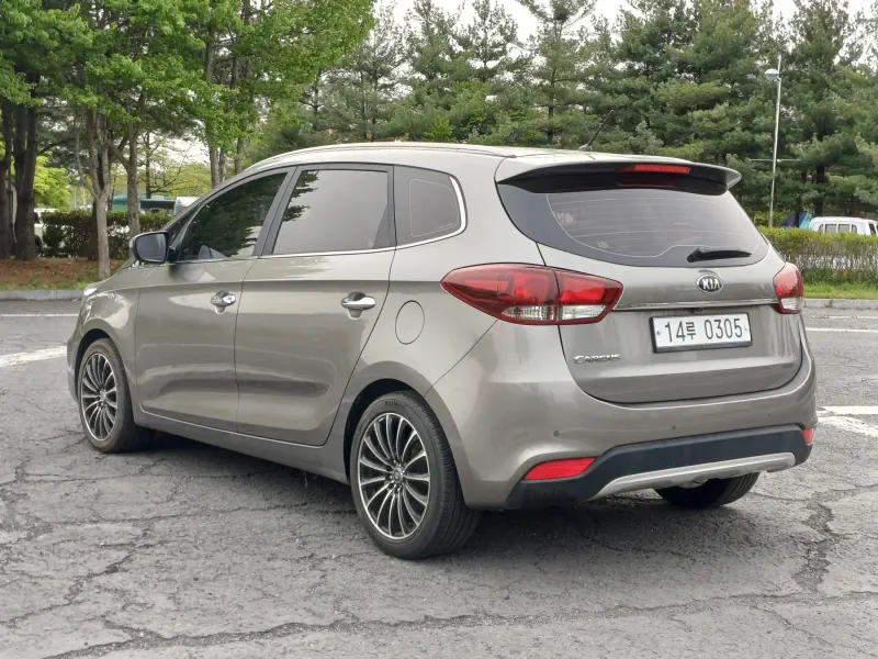 Kia Carens