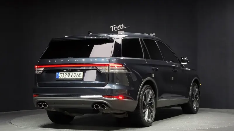 Lincoln Aviator