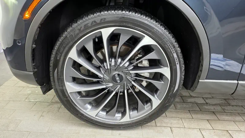 Lincoln Aviator