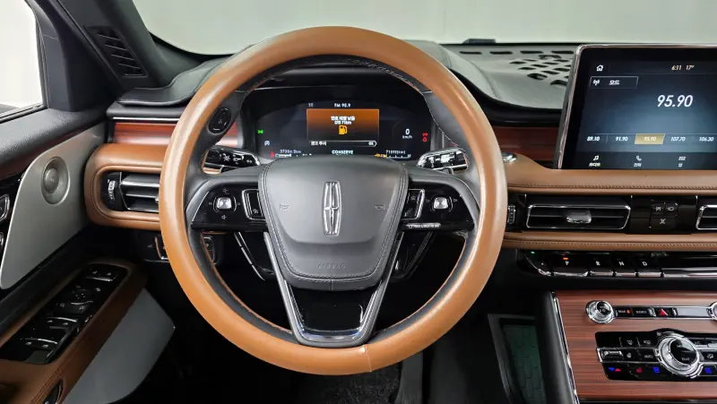 Lincoln Aviator