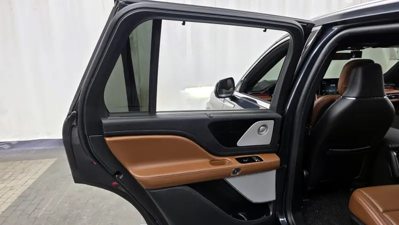 Lincoln Aviator