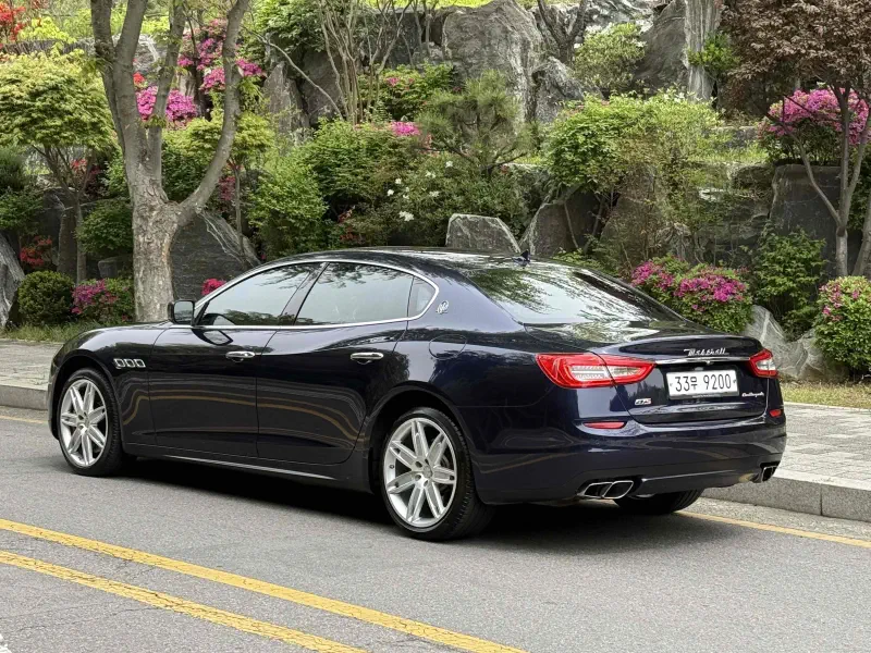 Maserati Quattroporte