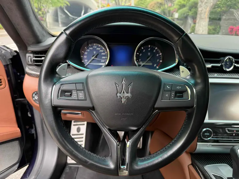 Maserati Quattroporte