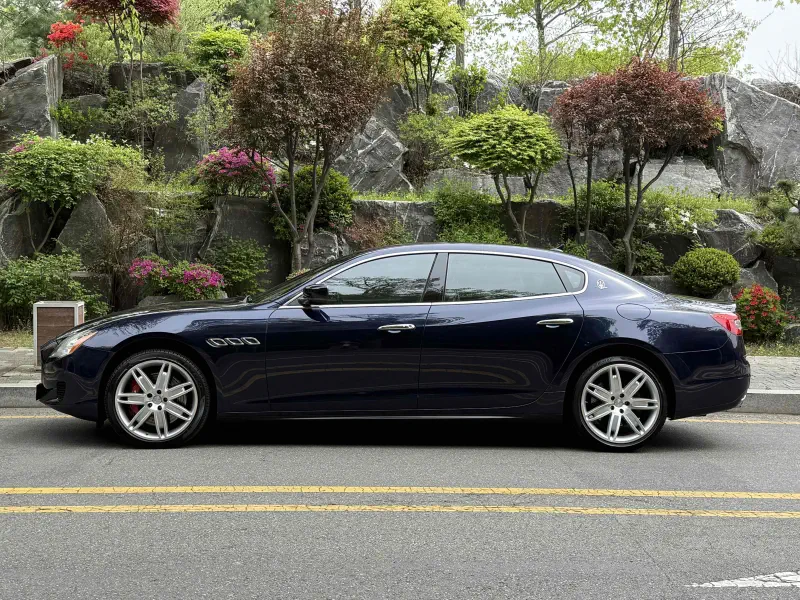 Maserati Quattroporte