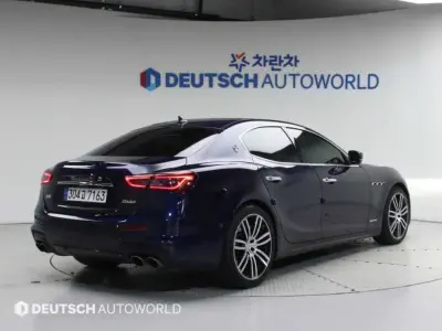 Maserati GHIBLI