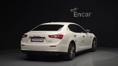 Maserati GHIBLI