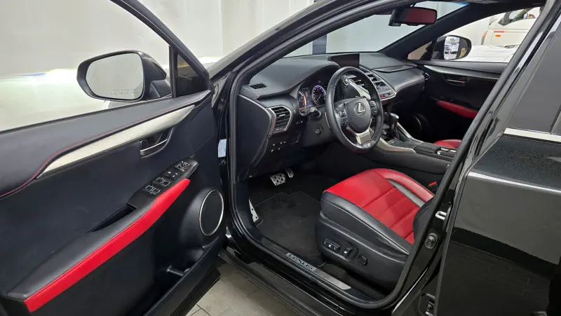 Lexus NX300