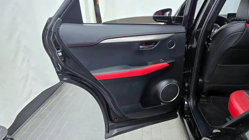 Lexus NX300