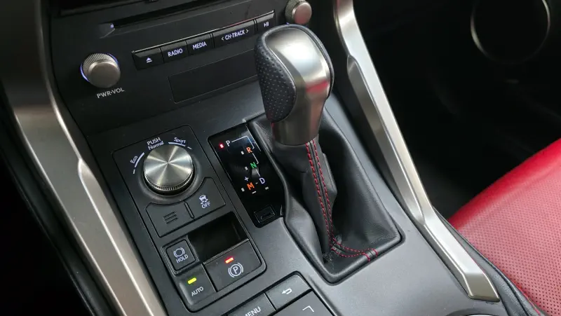 Lexus NX300