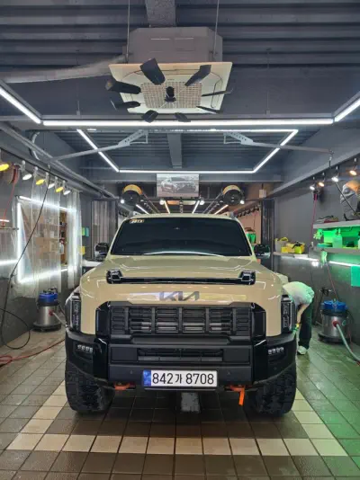 Kia Tasman