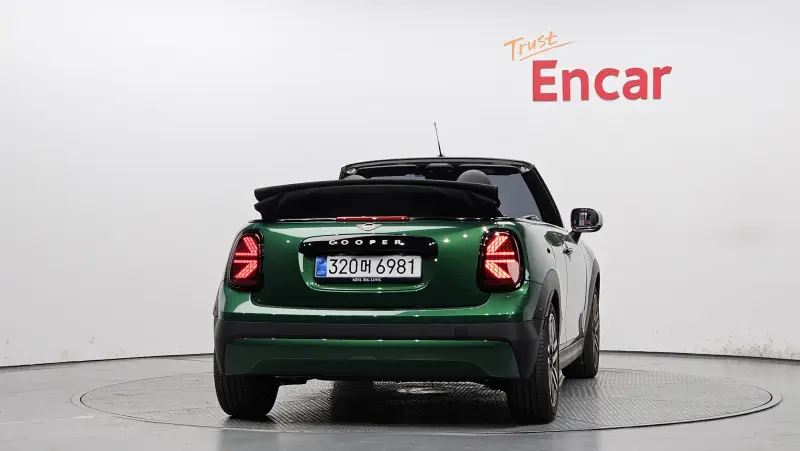 MINI Cooper Convertible