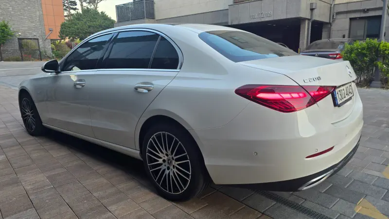 Mercedes-Benz C-Class