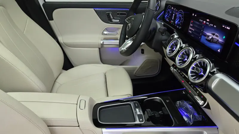 Mercedes-Benz EQB