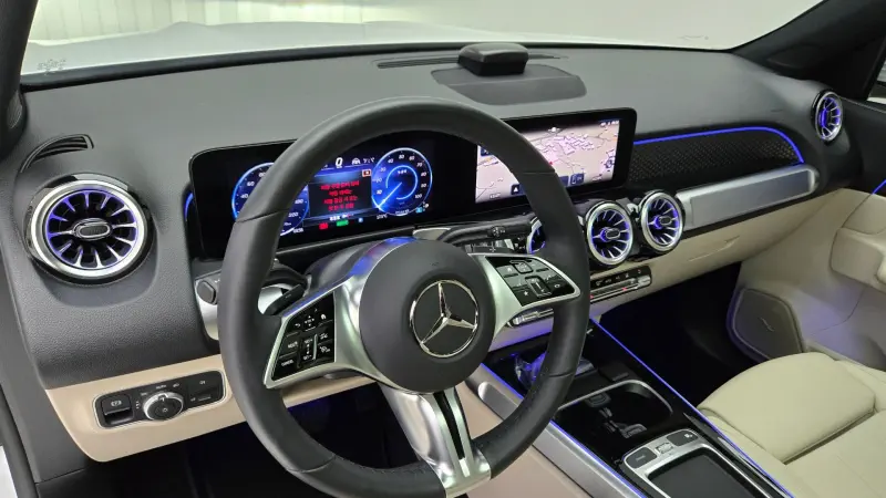 Mercedes-Benz EQB