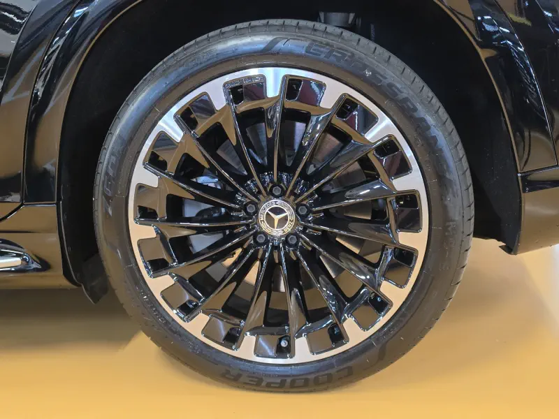 Mercedes-Benz EQS SUV