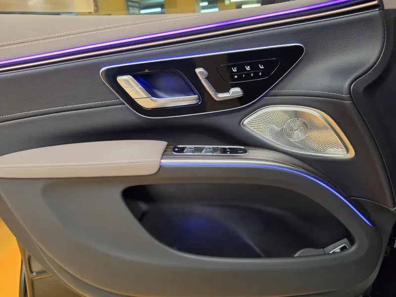 Mercedes-Benz EQS SUV