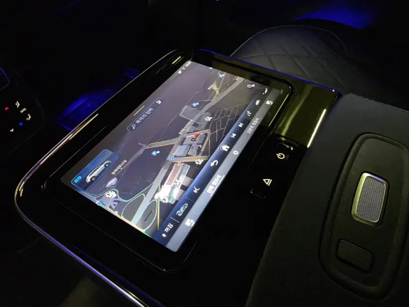 Mercedes-Benz EQS SUV