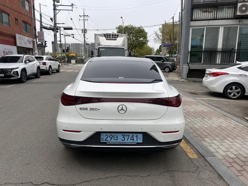 Mercedes-Benz EQE