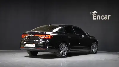 Renault SM6