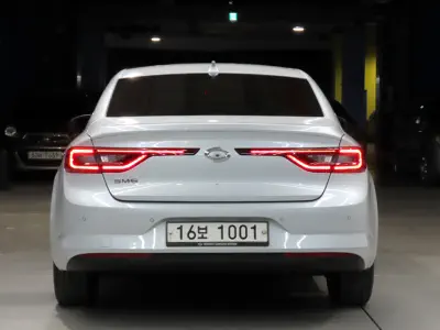 Renault SM6