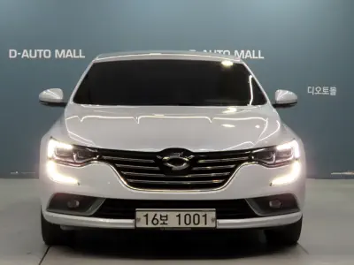 Renault SM6