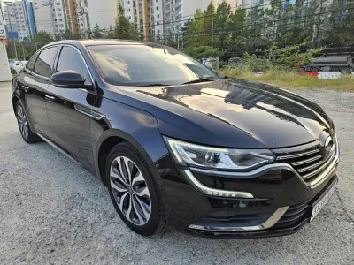 Renault SM6