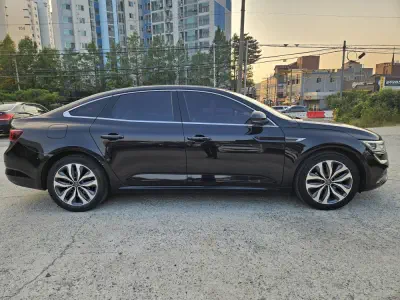 Renault SM6