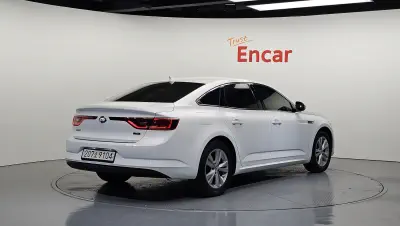 Renault SM6