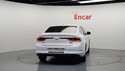 Renault SM6
