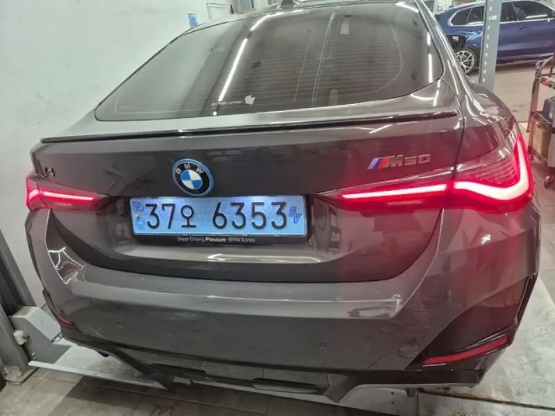 BMW i4