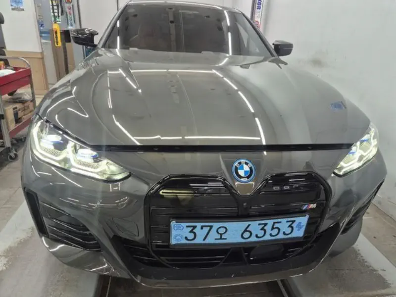 BMW i4