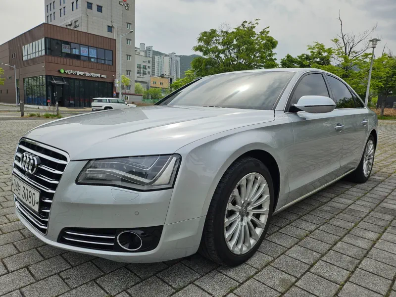 Audi A8