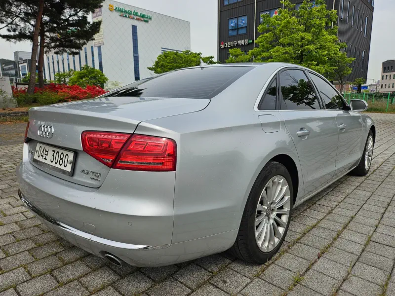 Audi A8