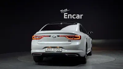 Renault SM6