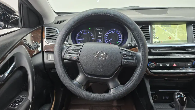 Hyundai Aslan