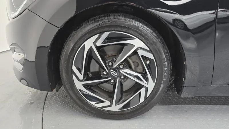 Hyundai Aslan