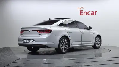 Renault SM6