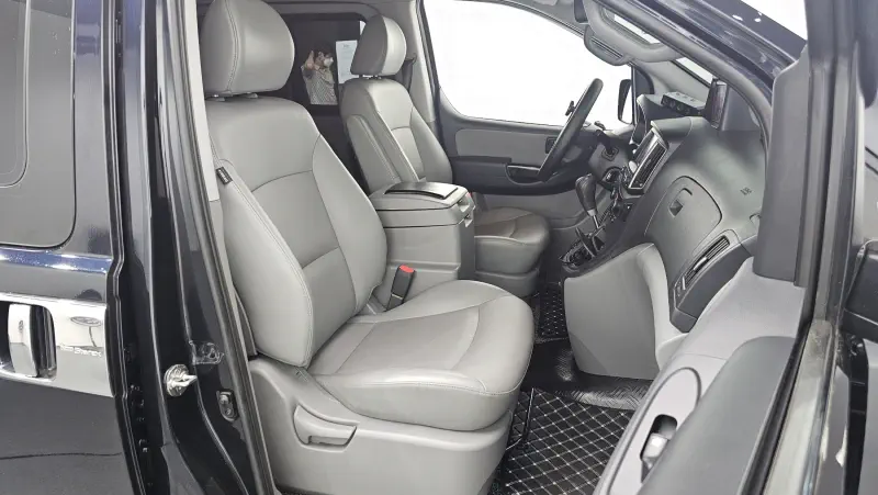 Hyundai Grand Starex