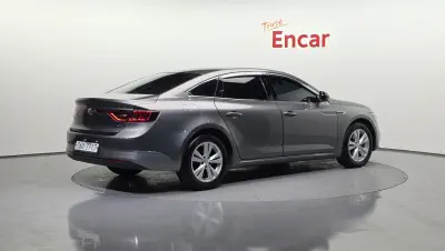 Renault SM6