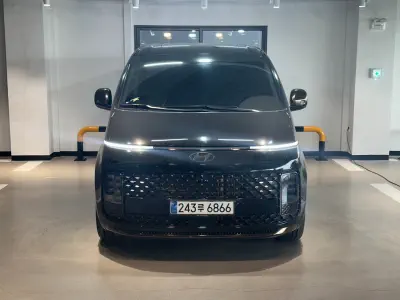 Hyundai Staria